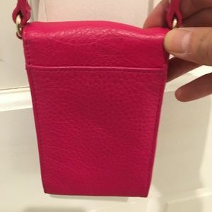 Kate Spade Bags - Kate Spade Larchmont Avenue Smart Phone Wallet Kate Spade Bags - Kate Spade Larchmont Avenue Smart Phone Wallet